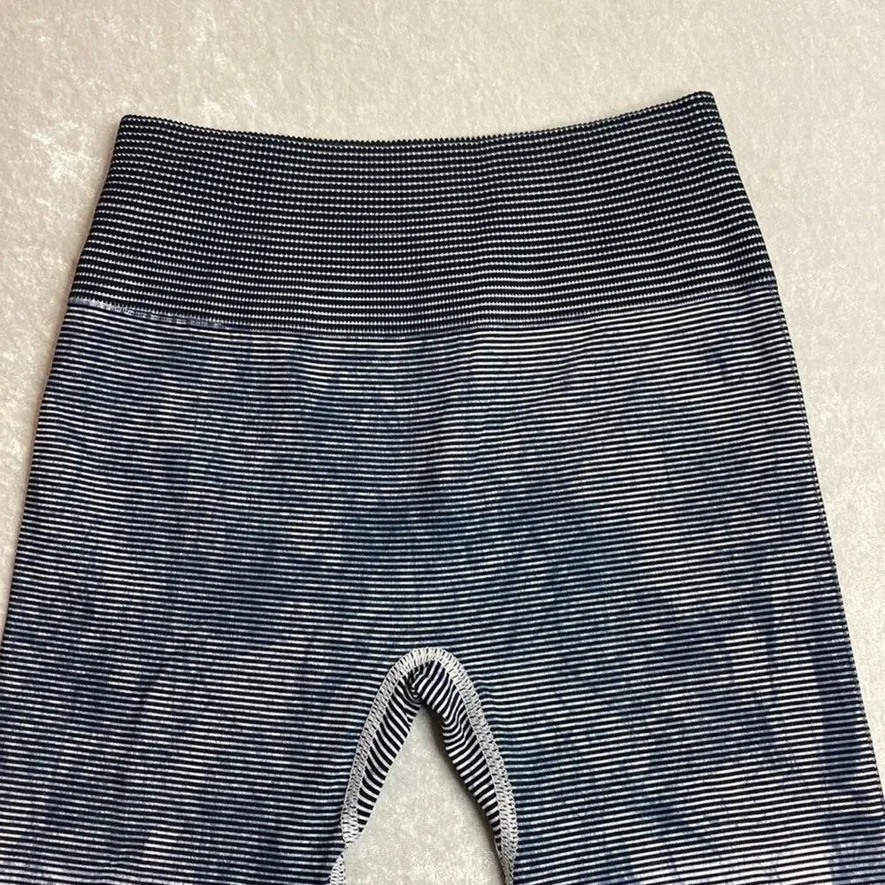 NWOT Lululemon Run Fast and Free Blue 7/8 leggings Size 4